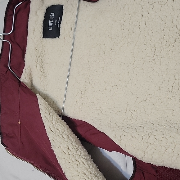 Vest - Picture 4 of 4